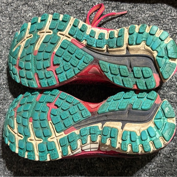 Assorted Women's Boots Collection - Picture 6 of 16